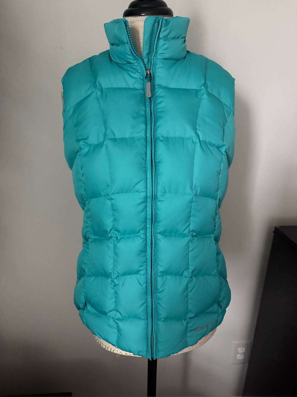 vest size small women puffer goose down Eddie bauer